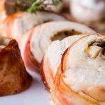 Курица, фаршированная грибами и сыром