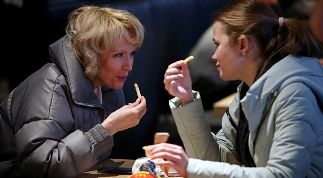 Врач назвал последствия частого употребления фастфуда и полуфабрикатов ...