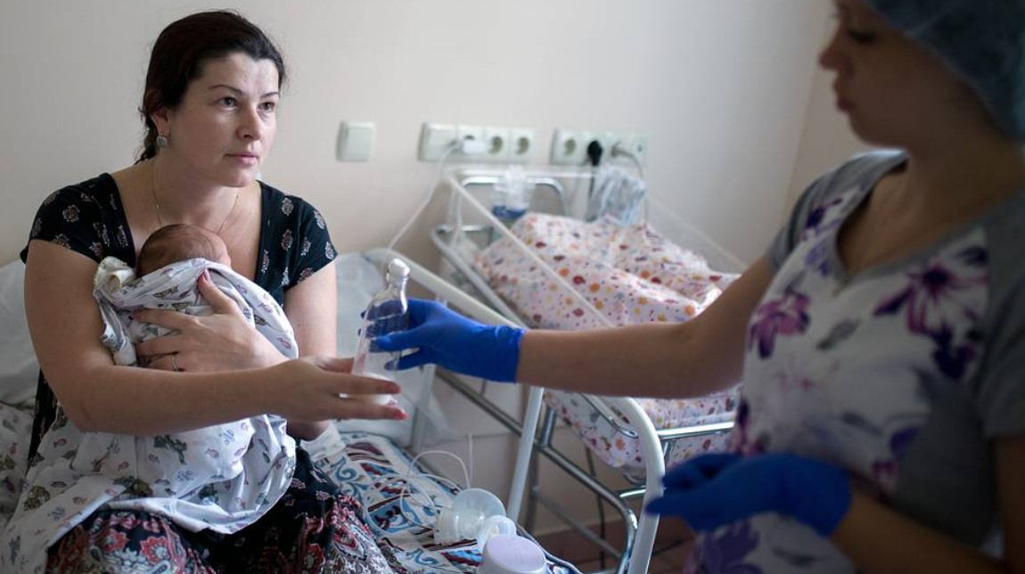 Грудное вскармливание связали с меньшим риском астмы и аллергии у детей ...