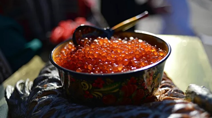 Эксперты рассказали, чем полезна и вредна красная икра. Новости ...