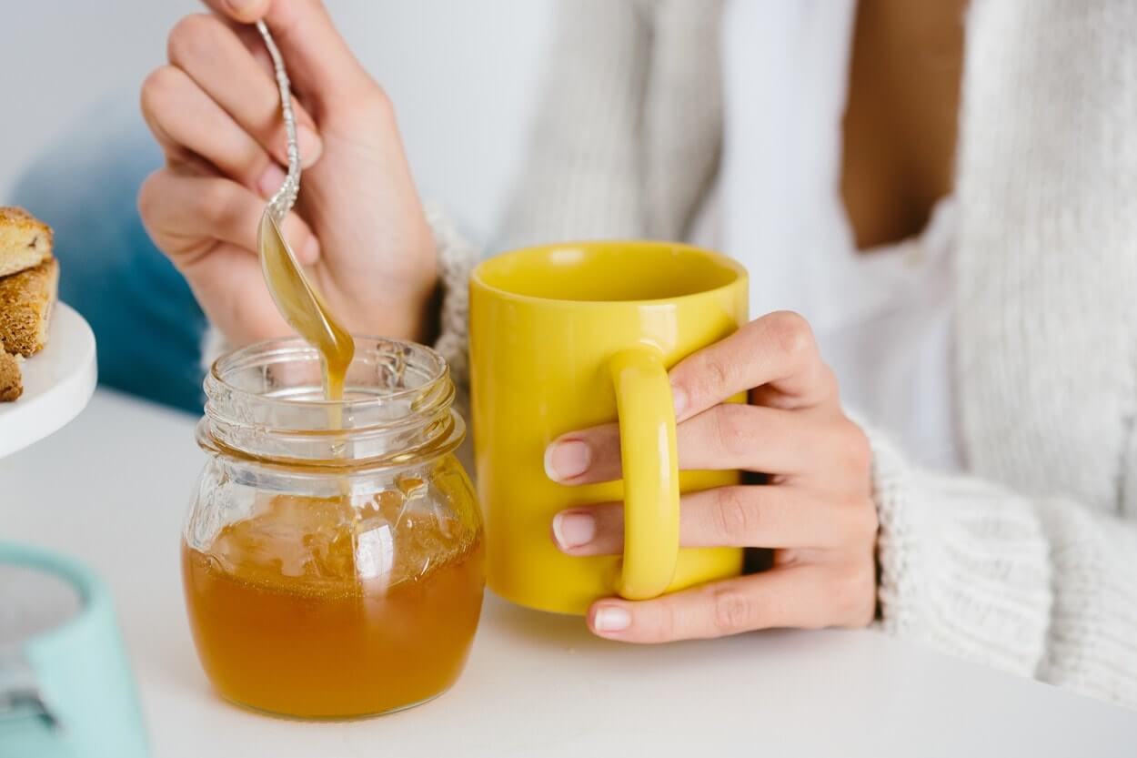 Джерело антиоксидантів: наскільки корисна вода з медом натщесерце