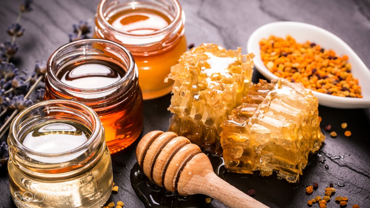 П'ять найкорисніших властивостей меду