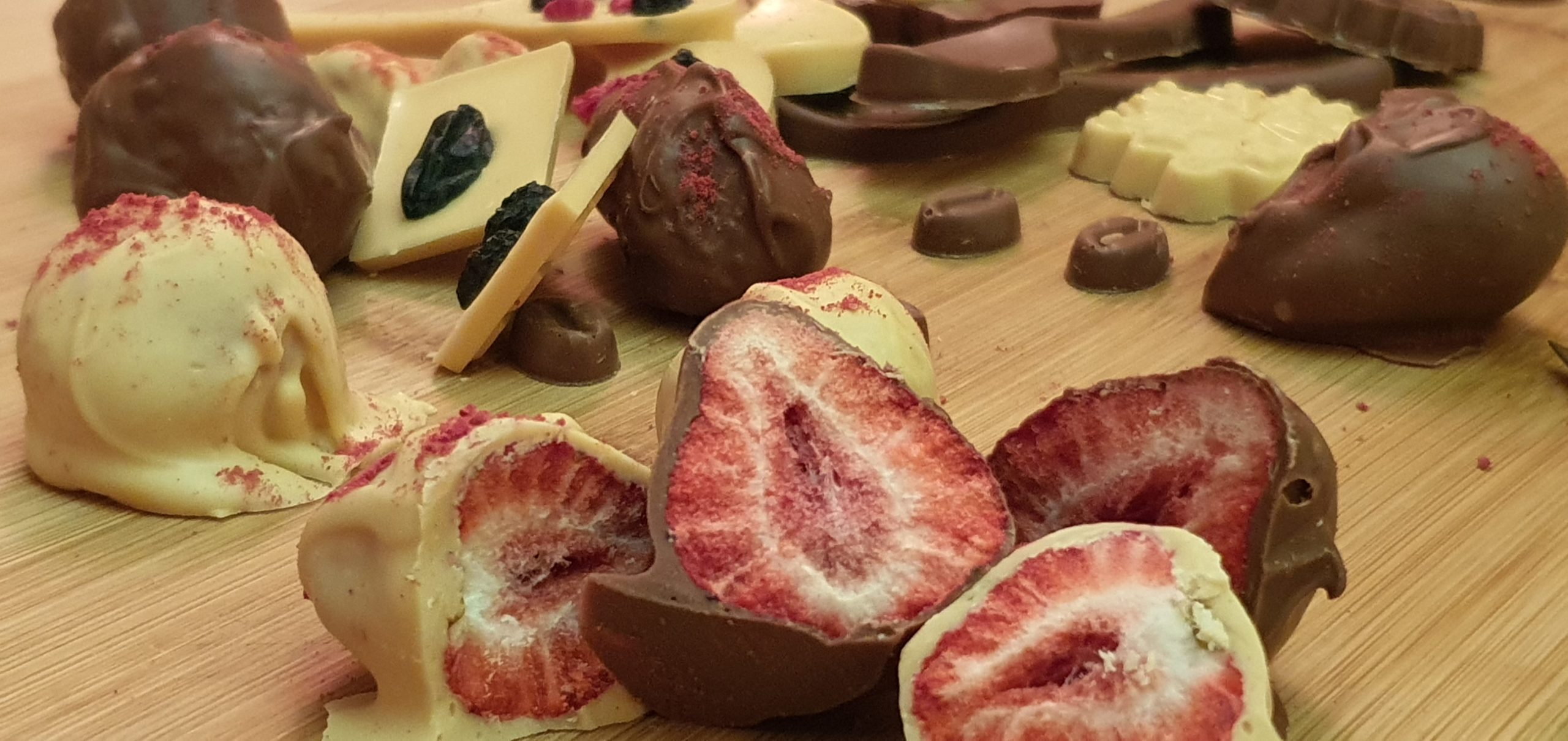 Клубника в шоколаде: как приготовить невероятно красивый десерт