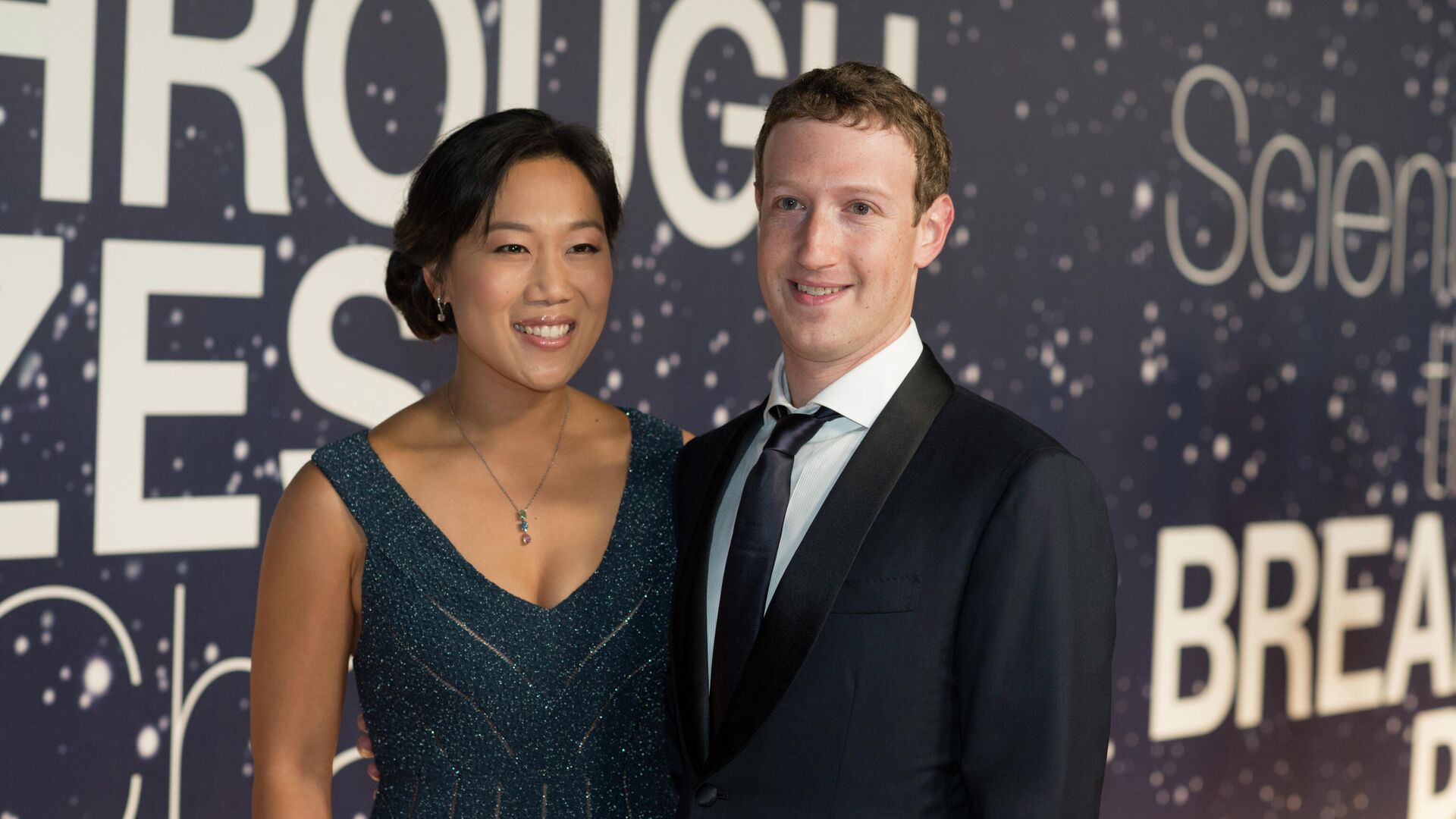 Марк Цукерберг похизувався оригінальним подарунком від дружини з нагоди 40-річчя