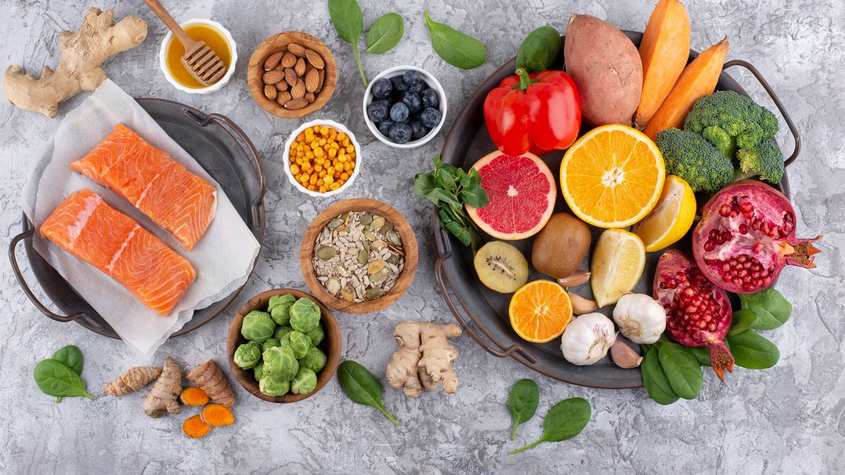 Укрепят иммунитет и повысят настроение: 5 продуктов, которые стоит включить в рацион