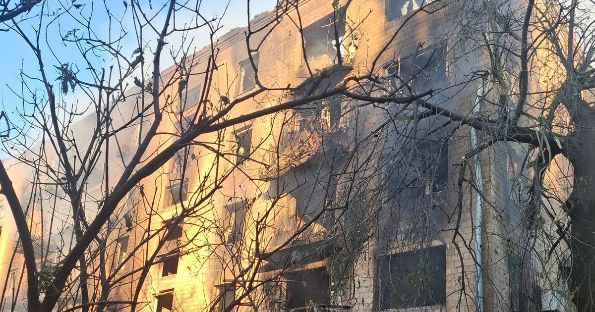 Квартири двох режисерів постраждали внаслідок обстрілу Києва: одна повністю згоріла, в іншій уламок влучив у дитячу