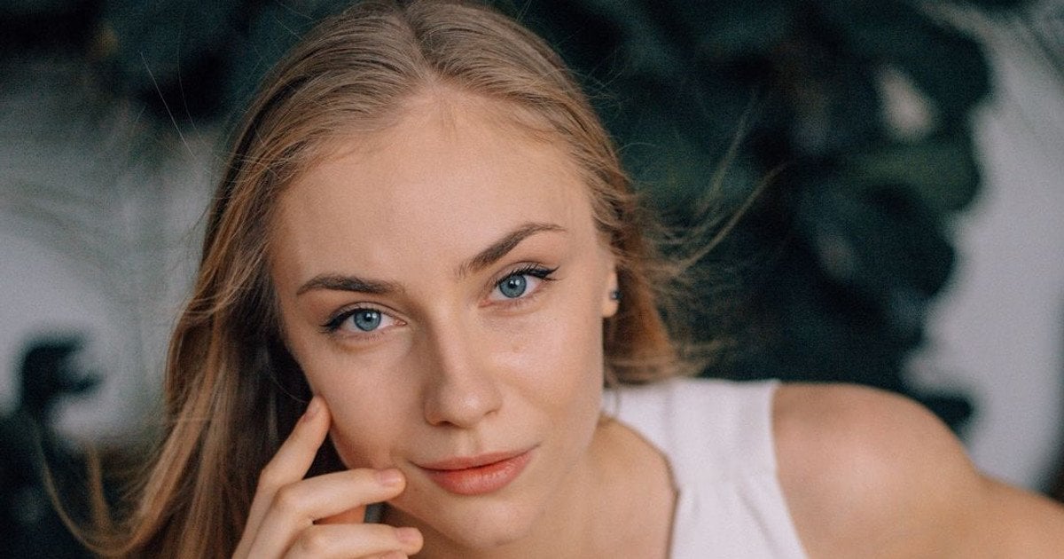 28-річна відома українська акторка оголосила про вагітність і показала помітно округлий животик