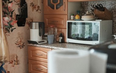 Чому розігріта в мікрохвильовці їжа несмачна: цієї помилки у використанні техніки припускаються всі