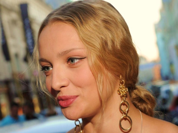 Екатерина Вилкова опубликовала серию портретных снимков
