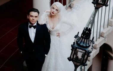 Известная украинская певица показала редкие фото со свадьбы в Калифорнии в годовщину брака