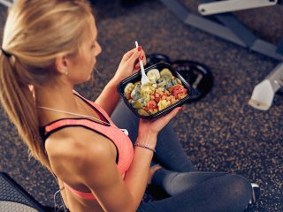 Тренер ответил, когда лучше есть: до или после тренировок