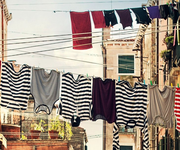 Як відновити вицвілі речі після прання: дієві поради