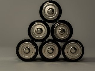 Ніколи не змішуйте ці батарейки: звична помилка може зіпсувати техніку