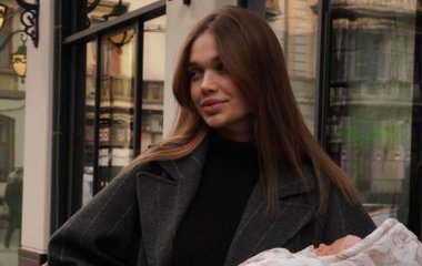 Саша Бо пожаловалась, что вместе с двухмесячной дочкой заболела