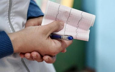 Кардіолог назвав відмінності між серцевим нападом та панічною атакою