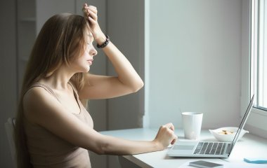 Названы методы, которые помогут избавиться от головной боли без таблеток