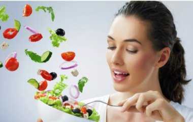 Ендокринолог перерахувала продукти, що впливають на стан шкіри