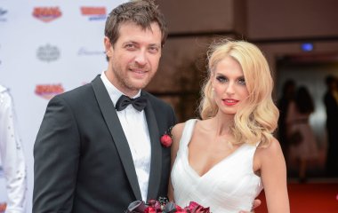 Саша Савельева повеселилась с падчерицей на дне рождения мужа
