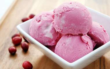 Домашний пломбир с клюквой