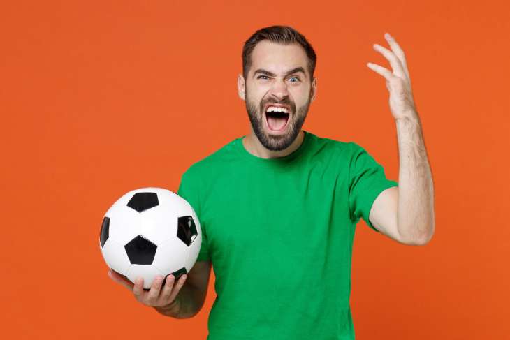 Ученые рассказали, какие болезни угрожают фанатам футбола