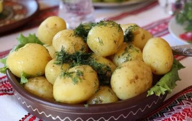 Картопля фігурі не завада: калорійний овоч можна їсти навіть на дієті