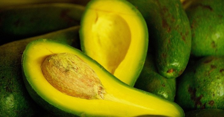 Як зробити твердий авокадо стиглим за 10 хвилин: шеф-кухарка розкрила лайфгак