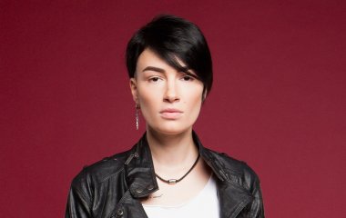 Настя Приходько позировала в платье-вышиванке