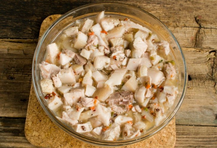 Простые рецепты приготовления заливного из курицы и желатина