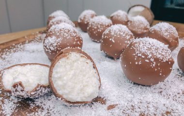 Пирожки с сыром в духовке: невероятно простой рецепт закуски