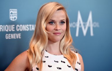 Риз Уизерспун вышла в свет с мужем и детьми