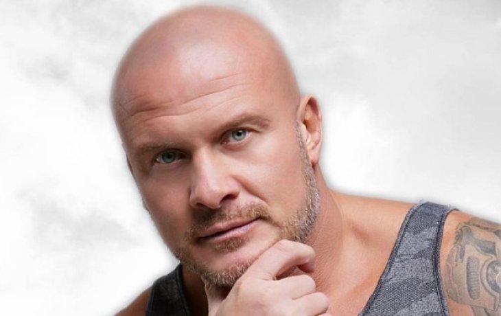 Вячеслав Узелков резко ответил, почему не покажет свою новую избранницу