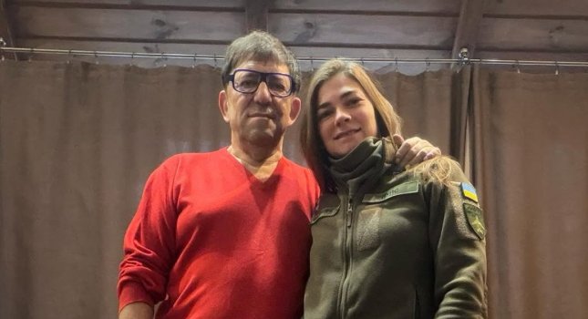 Донька Корогодського шокувала підозрою на хронічну недугу й показалася на службі: 