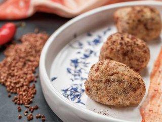 Два в одном: готовим гречаники с фаршем