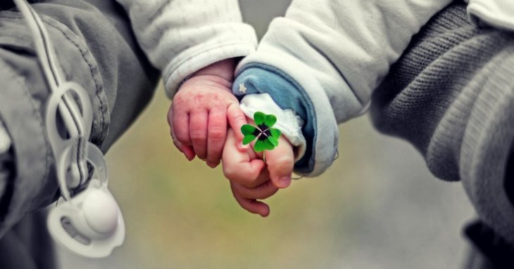 Підмінили в пологовому: дві жінки вперше зустрілися через 35 років життя в чужих родинах (фото)