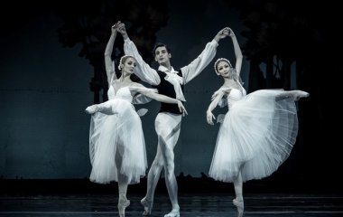 Национальная опера Украины отказывается от летних каникул и продолжит сезон