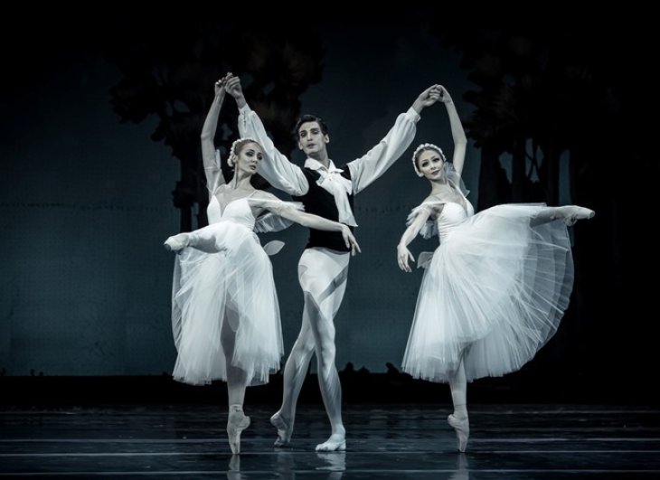 Национальная опера Украины отказывается от летних каникул и продолжит сезон