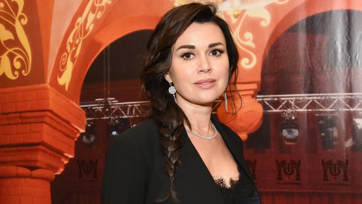 Фолловеры Анастасии Заворотнюк массово отписываются от ее аккаунта в Instagram