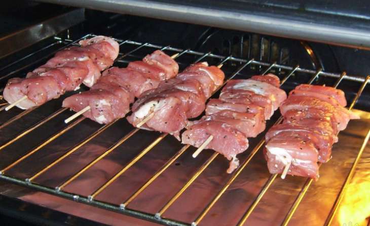 Как приготовит шашлык из свинины в домашних условиях?