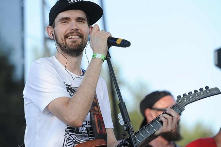 Бабушка Noize MC: Внука слушаем на радио «Комсомольская правда», а на концертах он слишком громкий