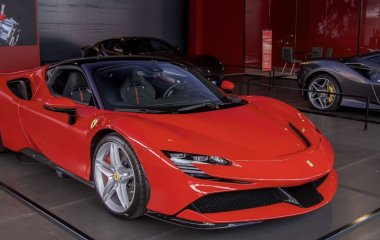 Безхатька, що отримував соцдопомогу, зупинили за кермом Ferrari за $250 000