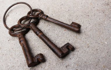 Які предмети категорично не можна піднімати з землі, можна накликати на себе біду