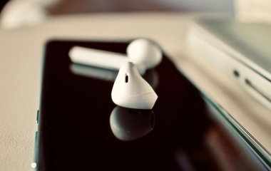 Жінка розбагатіла за те, що 8 годин не відчувала тривоги без телефона: скільки грошей вона виграла