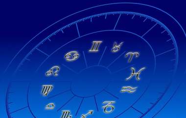 Трем знакам зодиака придется принять важные решения: Гороскоп на октябрь