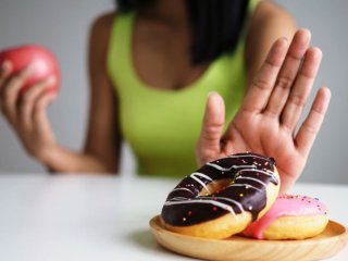 4 основных признака, которые указывают на излишек углеводов в рационе