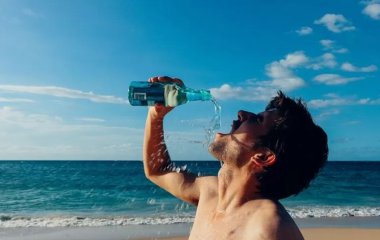 Два простих способи перевірити, чи достатньо ви п'єте води щодня