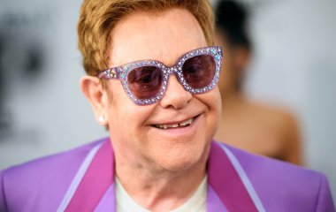 Элтон Джон со слезами прервал свой концерт