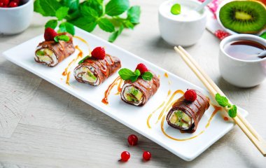 Блинные суши: рецепт простой закуски с рыбой и сыром