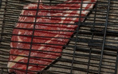 Домашні засоби, які очистять шампури і сітку гриль за дві секунди: відмиєте навіть застарілий жир