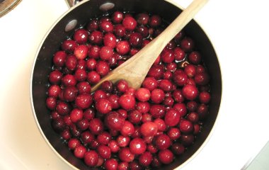 Быстро, полезно и вкусно: рецепты приготовления блюд из клюквы