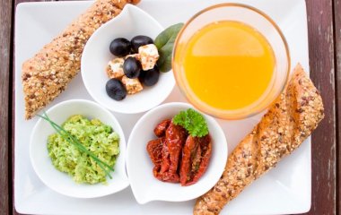 Ендокринолог розвіяла міфи про продукти, які не рекомендують їсти на сніданок